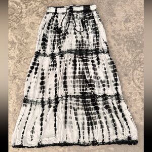 Whimsygoth Boho Maxi Skirt Tie Dye Crochet Trim Tiered Festival Elastic Waist S